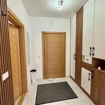 Mount Desetka Apartamento *