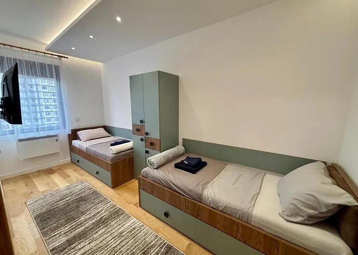 Mount Desetka アパート ズラティボール